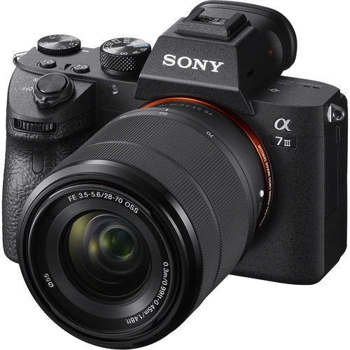 Mirrorless by Sony.